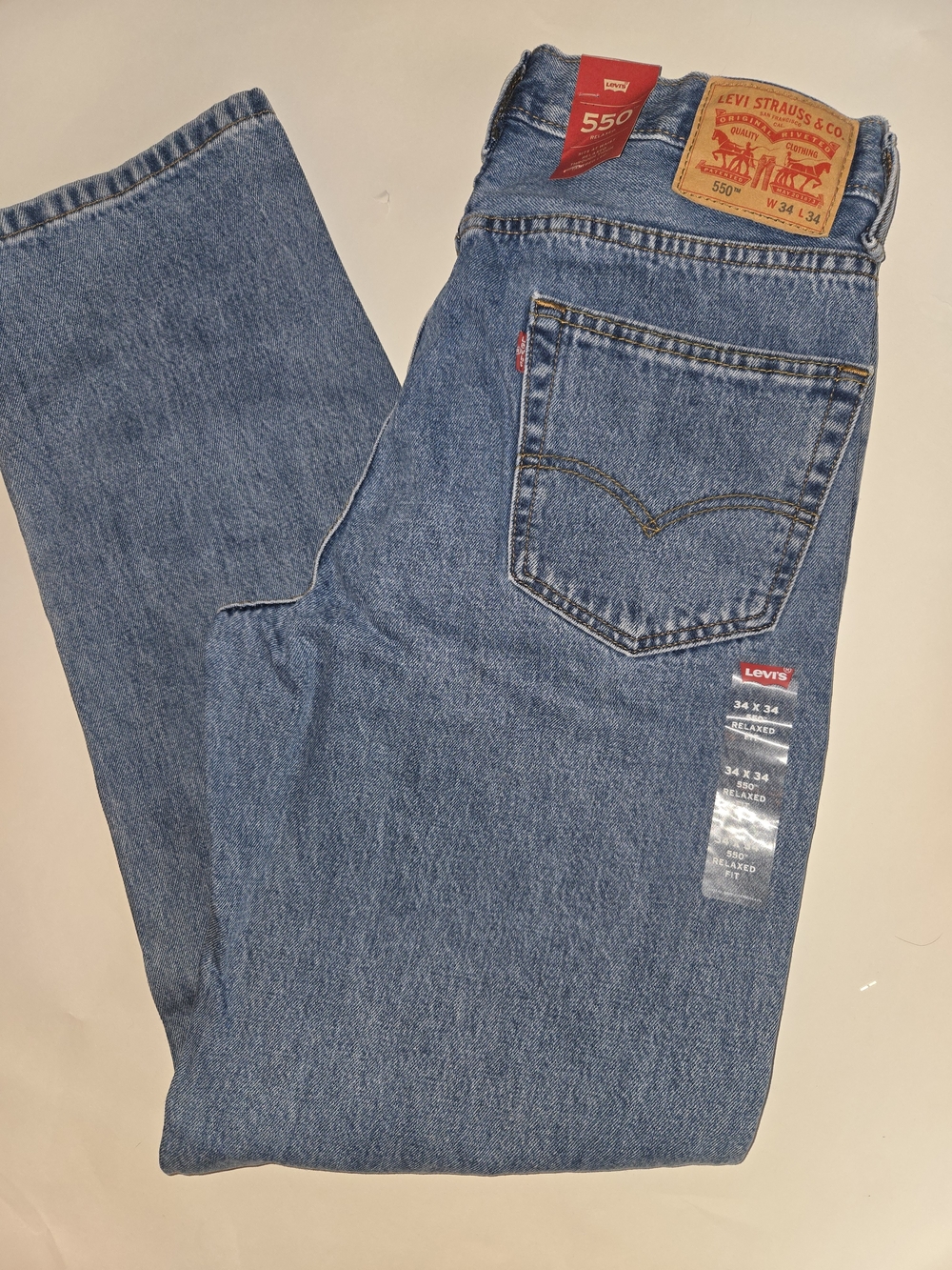 NWT Levi's 550 Relaxed Fit Men's Jeans - Blue Mens 34 X 34